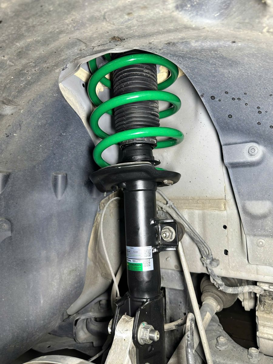 Kết hợp cùng phuộc Tein Basic