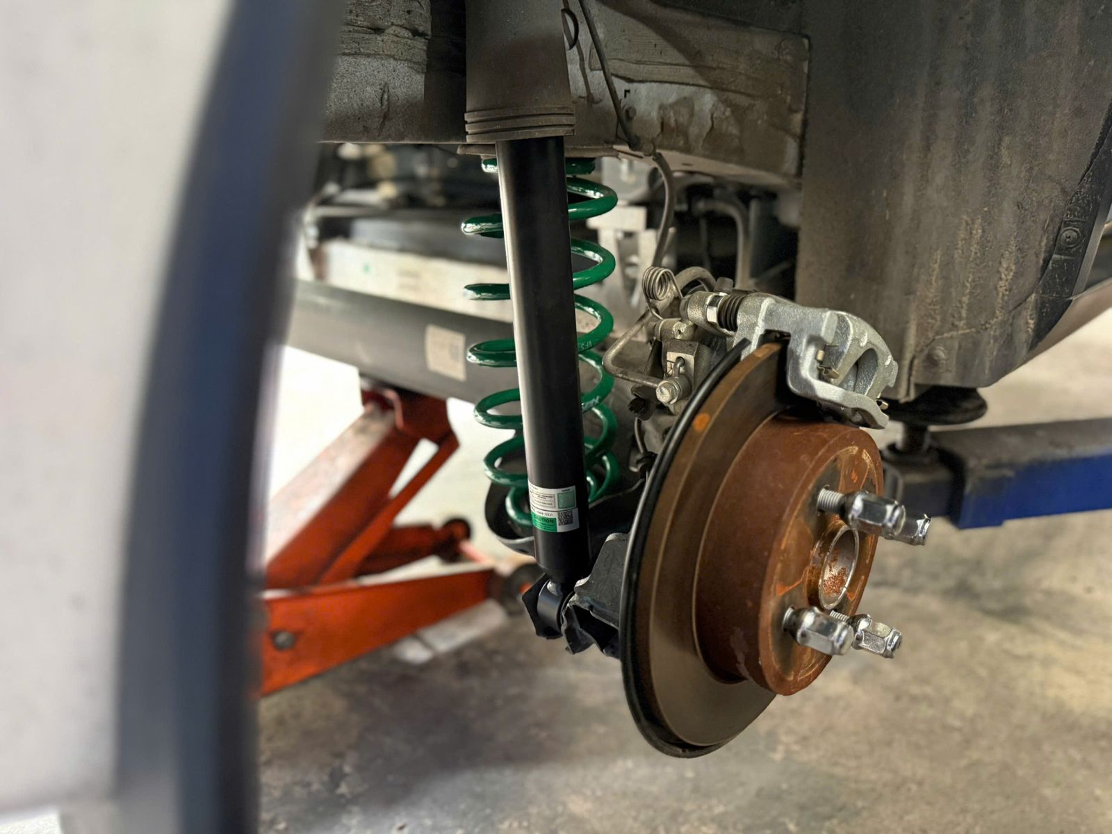 Kết hợp cùng phuộc Tein Basic