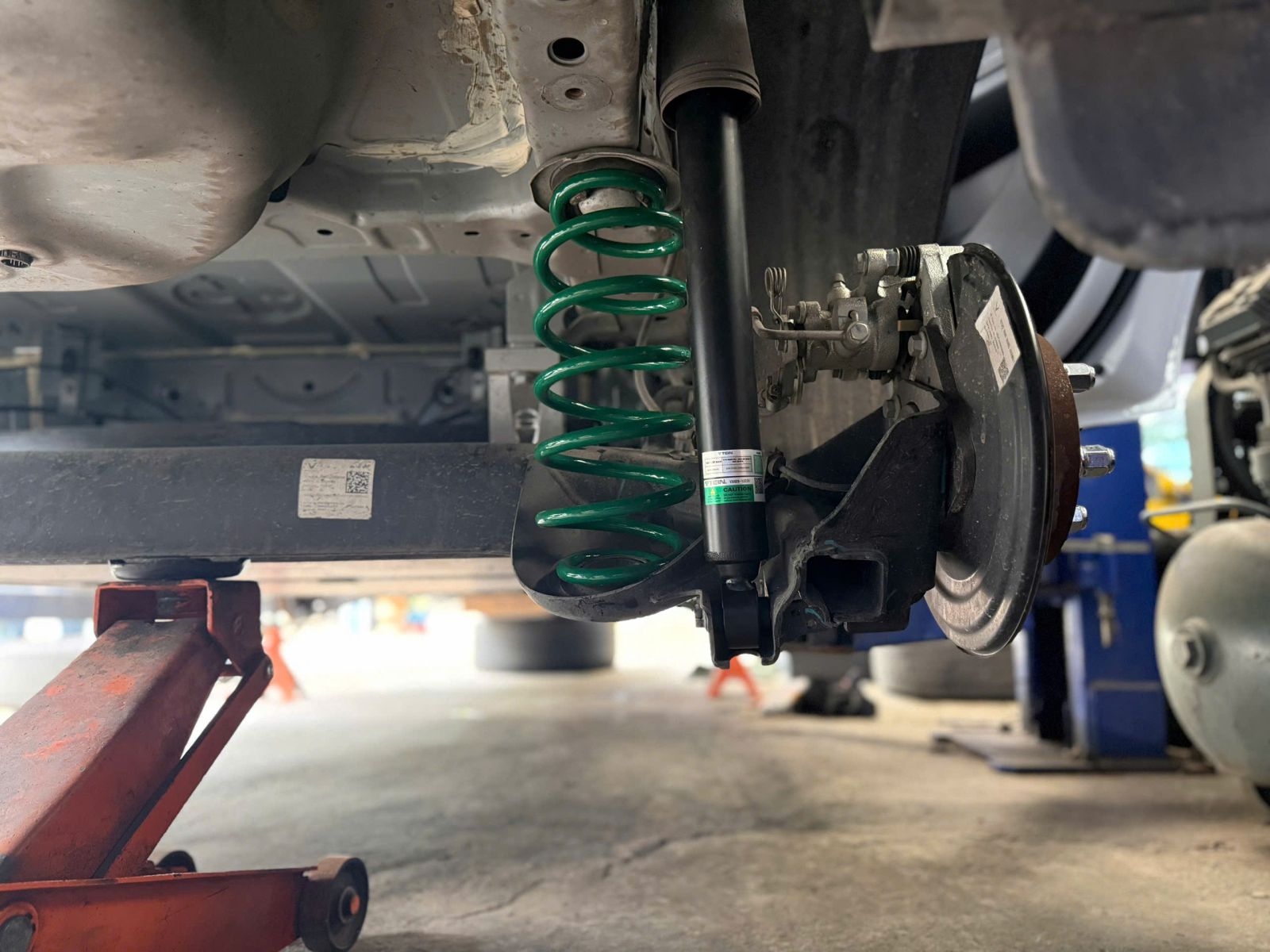 Kết hợp cùng phuộc Tein Basic